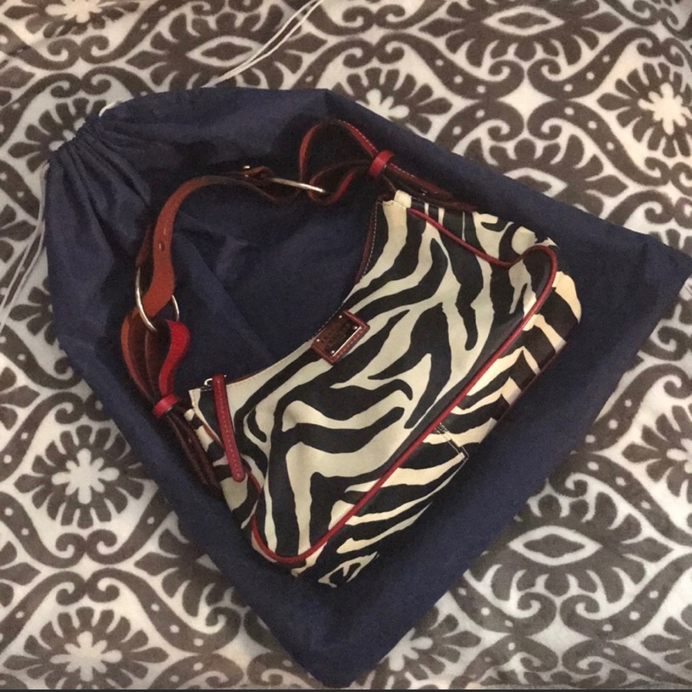 🎉 HP 🎉 Dooney & Bourke Large Zebra Hobo Bag - Picture 9 of 10